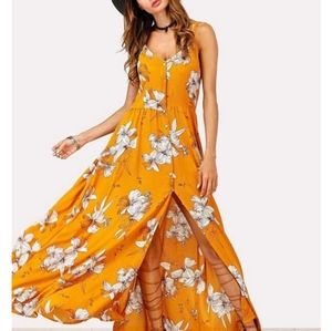 NWOT❤️ rich yellow floral print maxi dress